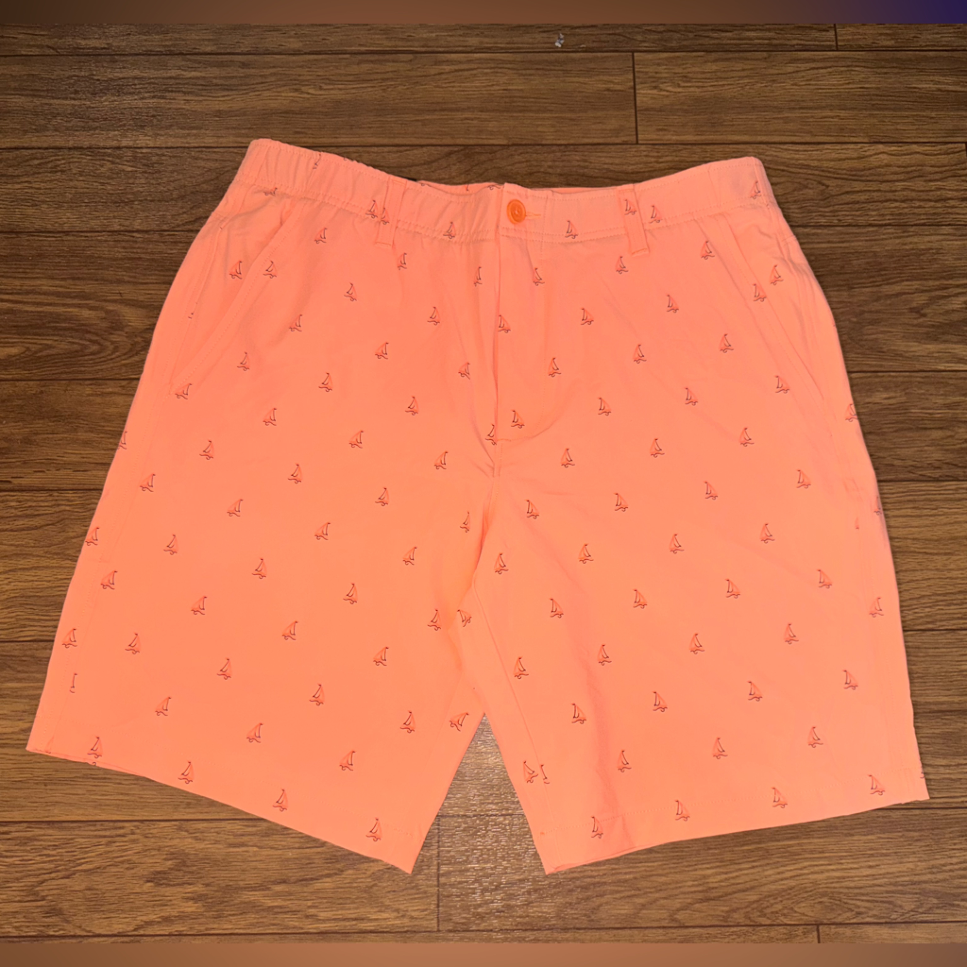 New Under Armour Ua Storm Drive Printed Golf Shorts Sailboat Print 36 Salmon Nwt